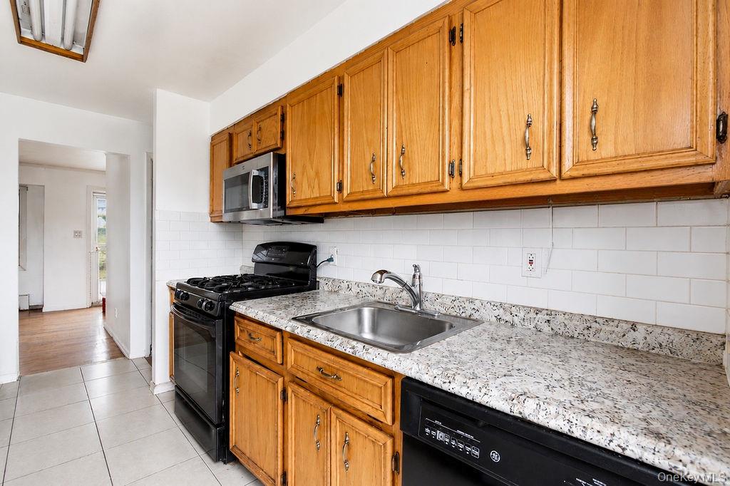 335 Roquette Avenue - Photo 3