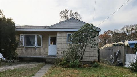 50 Beatrice Drive, Shirley, NY 11967 - MLS#: 940171