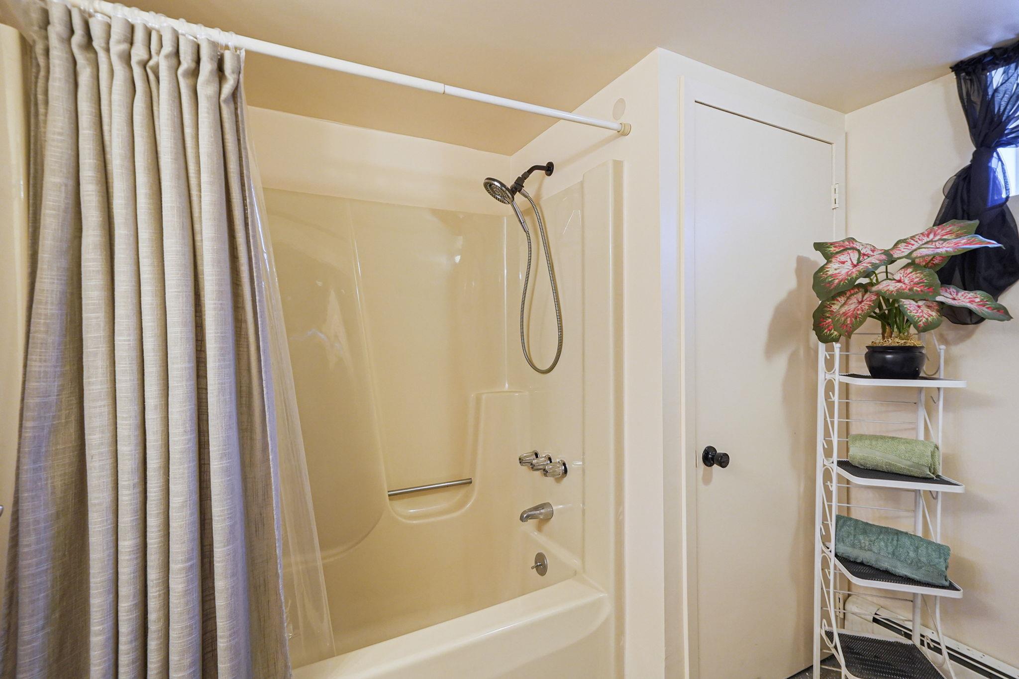 89 Alder Drive, Mastic Beach, New York image 33