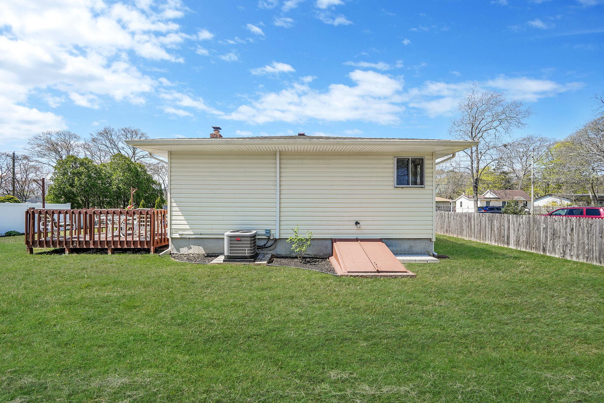 89 Alder Drive, Mastic Beach, New York image 7