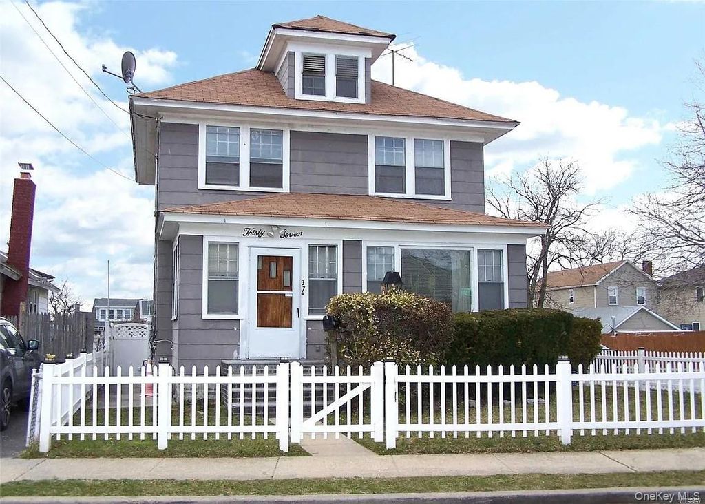 Photo of 37 Cedar Road, Inwood, NY 11096 (MLS # 988233)