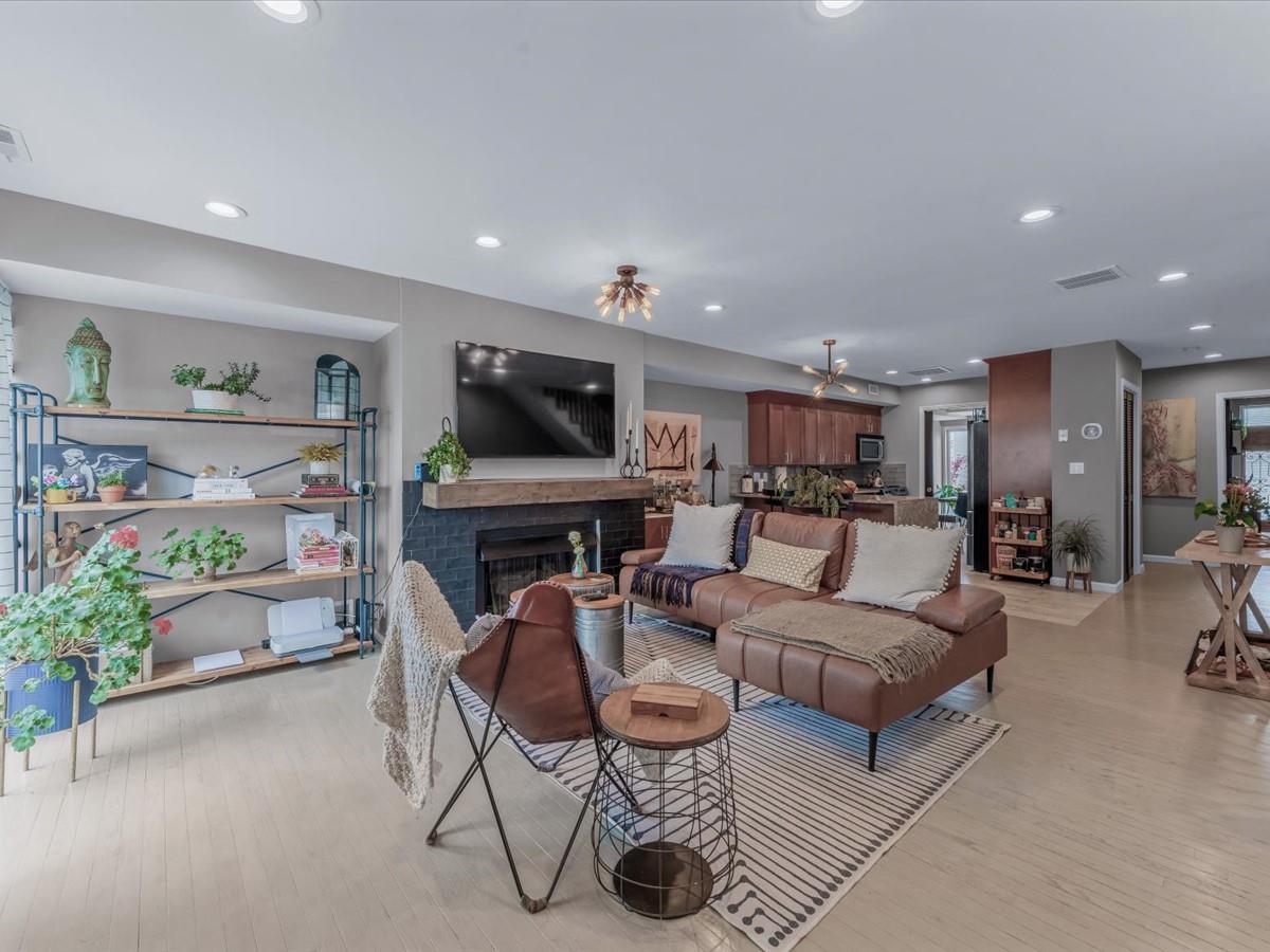 Deepwater Way 31, Bronx, New York - 2 Bedrooms  
3 Bathrooms  
5 Rooms - 