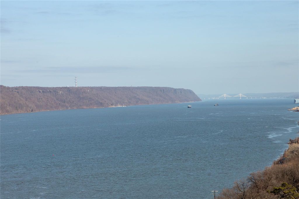 listing image 0