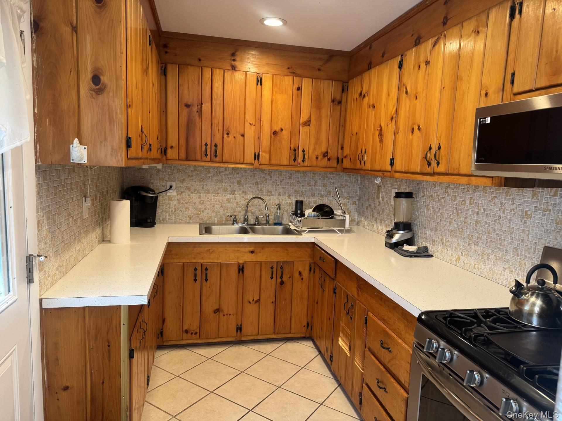 1520 N Thompson Drive