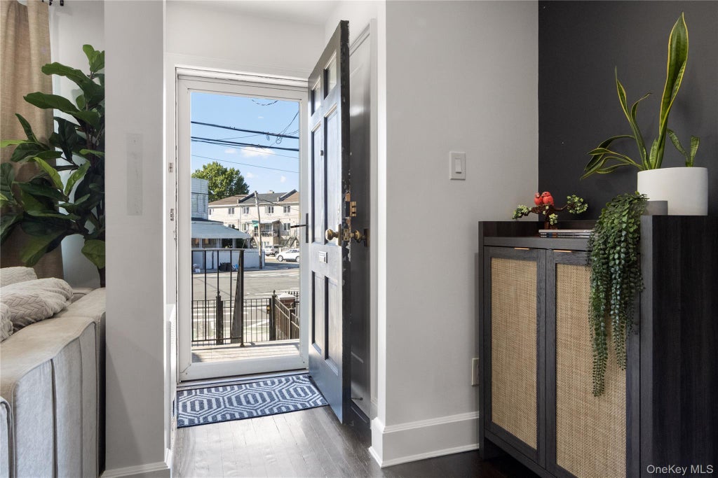Photo of 1902 Bronxdale Avenue, Bronx, NY 10462 (MLS # 1052462)