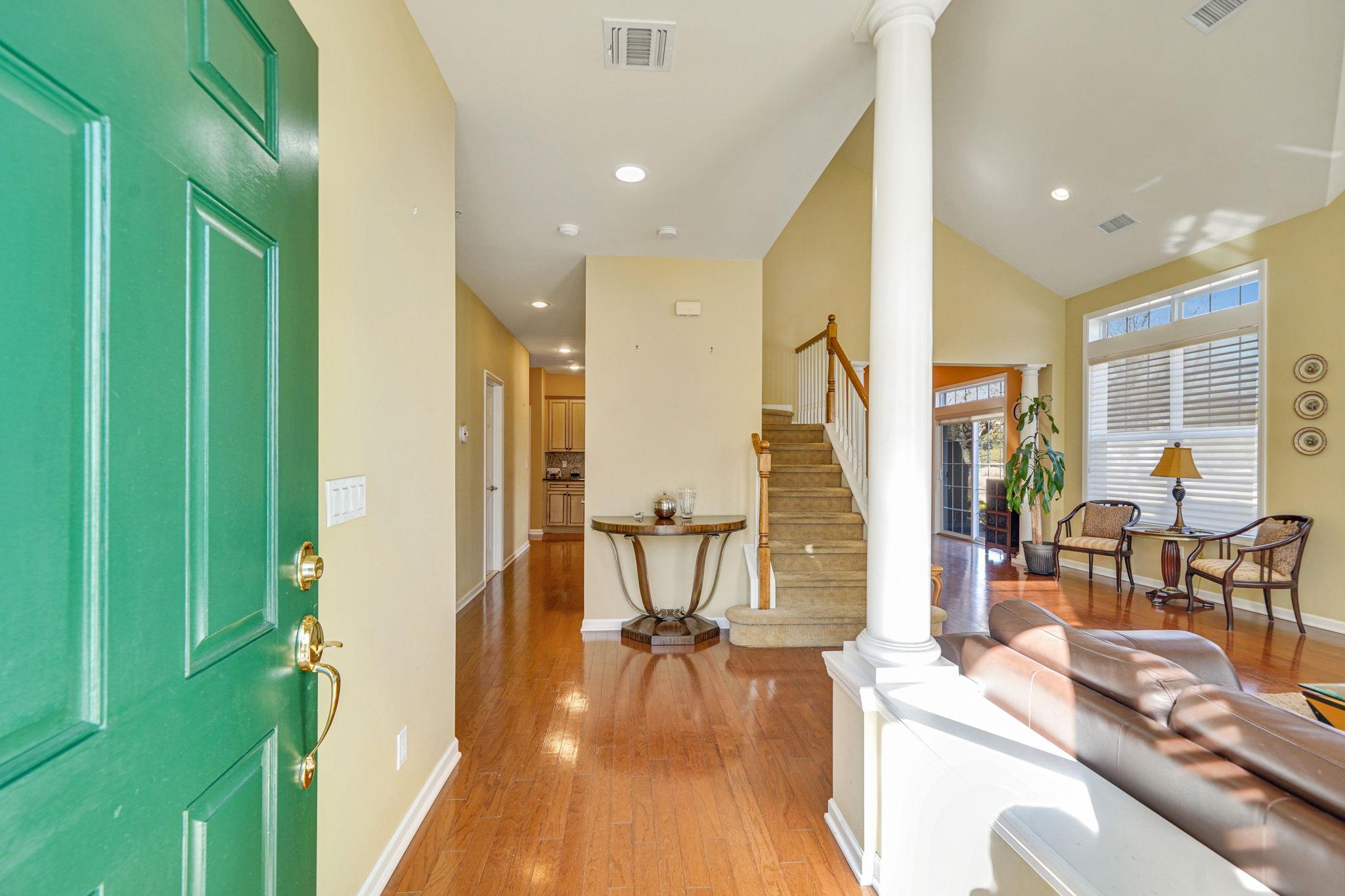 44 Concerto Drive, Lake Grove, New York image 11