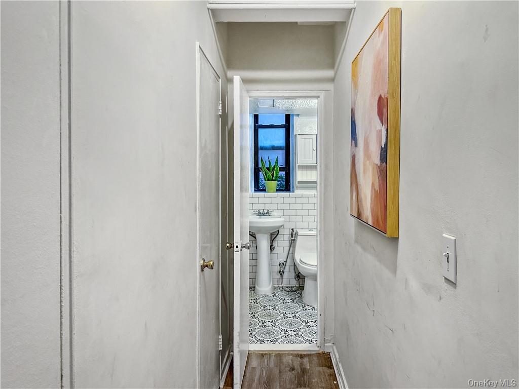 10 Franklin Avenue 1EFF