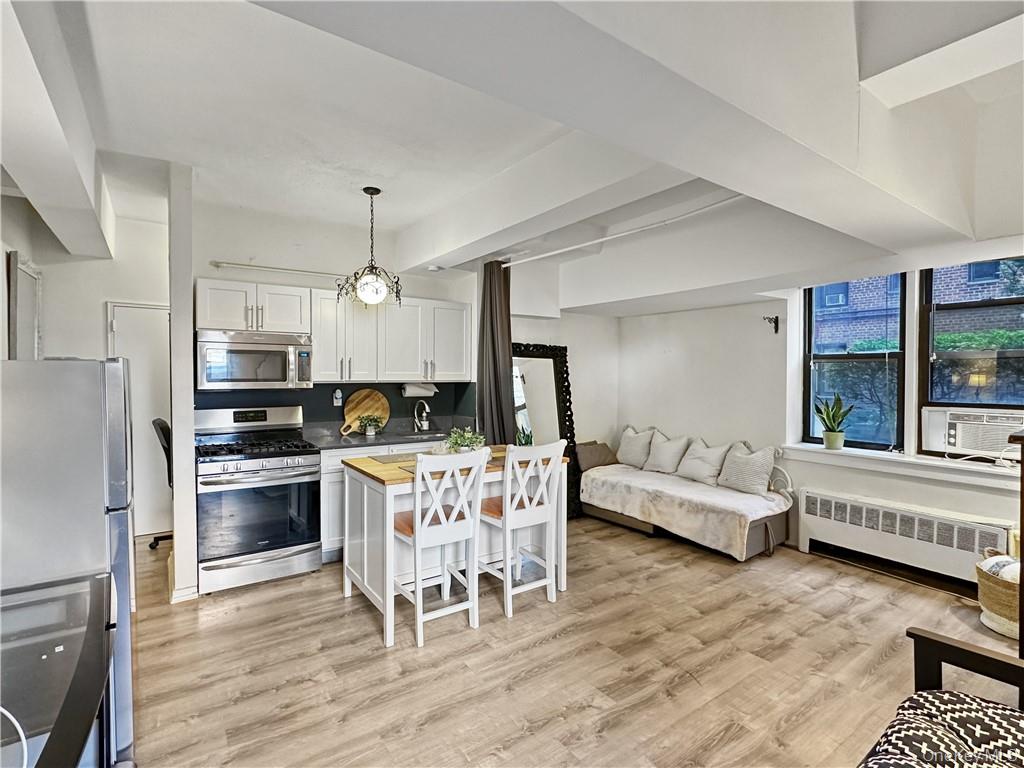 10 Franklin Avenue 1EFF