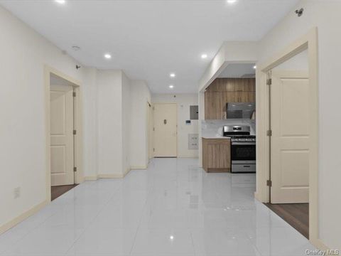 Condo For Sale - 124-28 Queens Boulevard #10A<br/> Kew Gardens, NY 11415