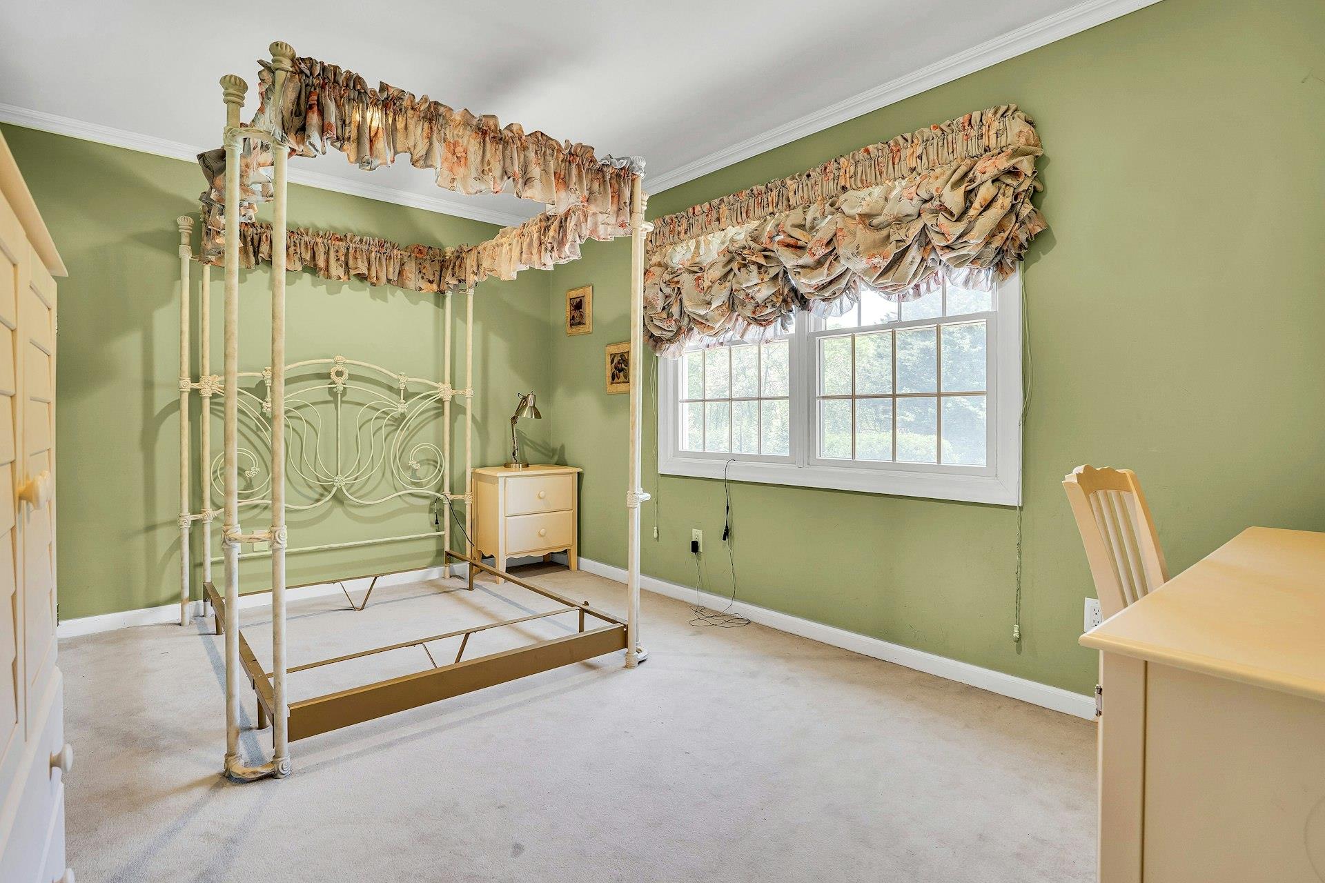 255 Seneca Avenue, Dix Hills, New York image 32