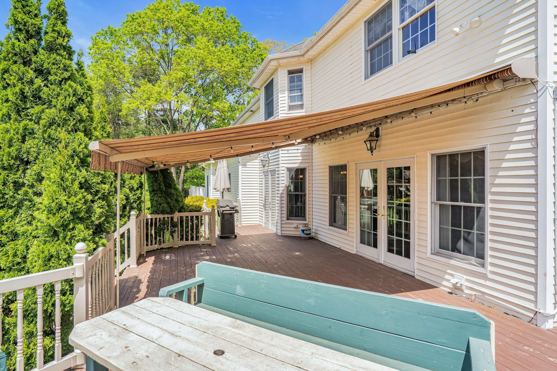 255 Seneca Avenue, Dix Hills, New York image 42