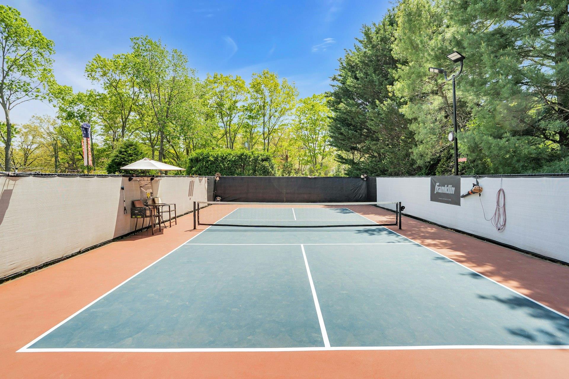 255 Seneca Avenue, Dix Hills, New York image 44