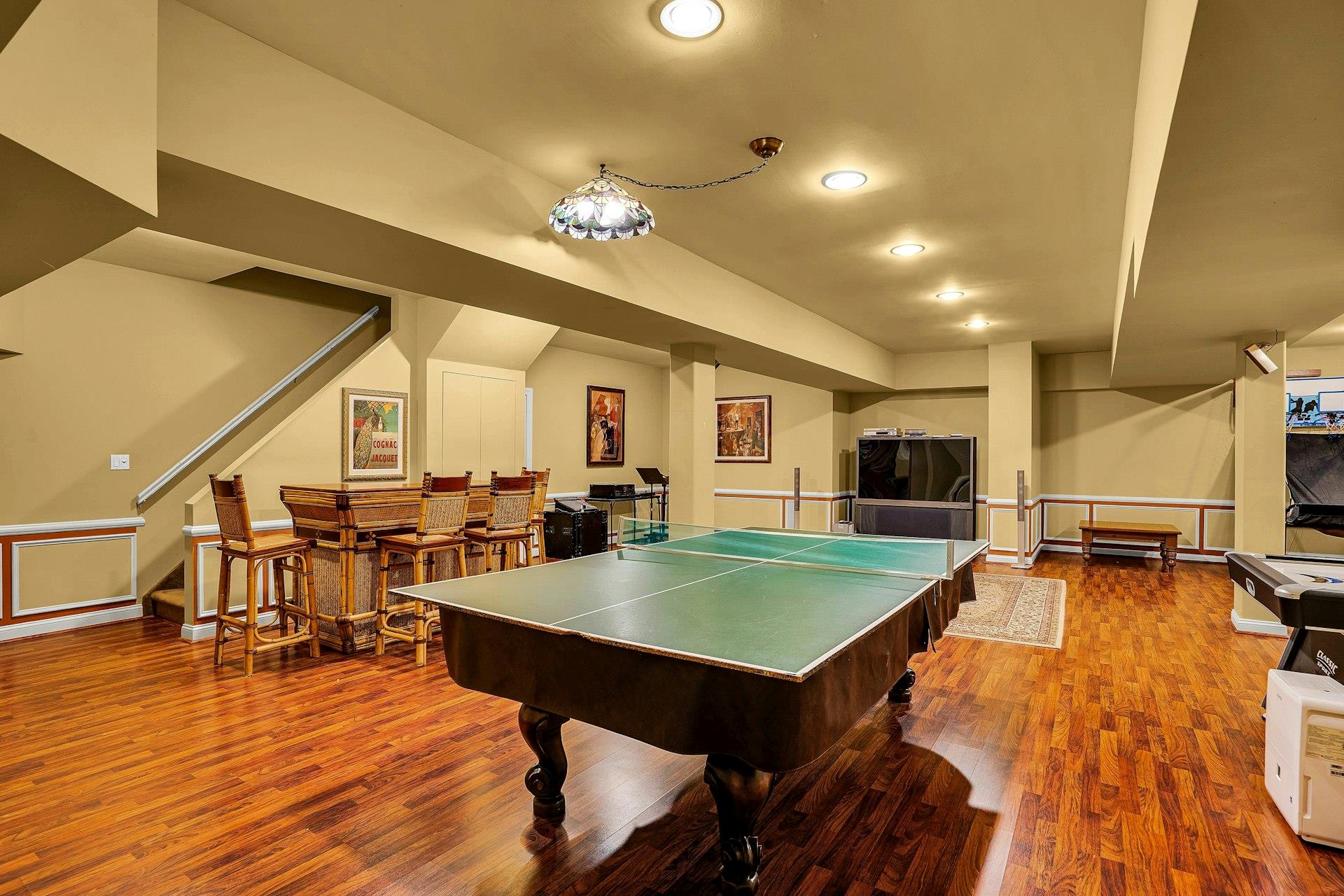 255 Seneca Avenue, Dix Hills, New York image 34