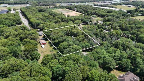 Homes For Sale - 74 John Lane<br/> Suffolk County, Manorville, NY 11949