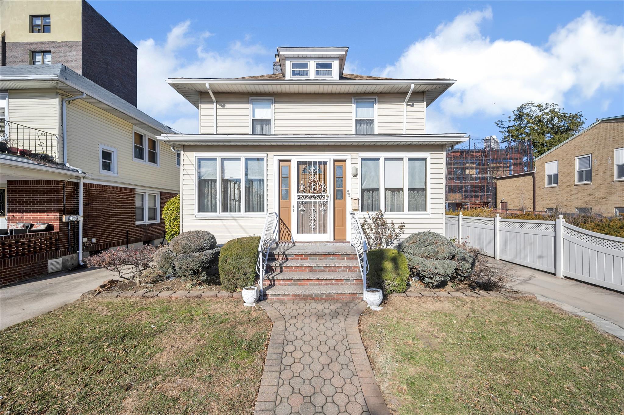 55 Spooner Street, Floral Park, New York image 1