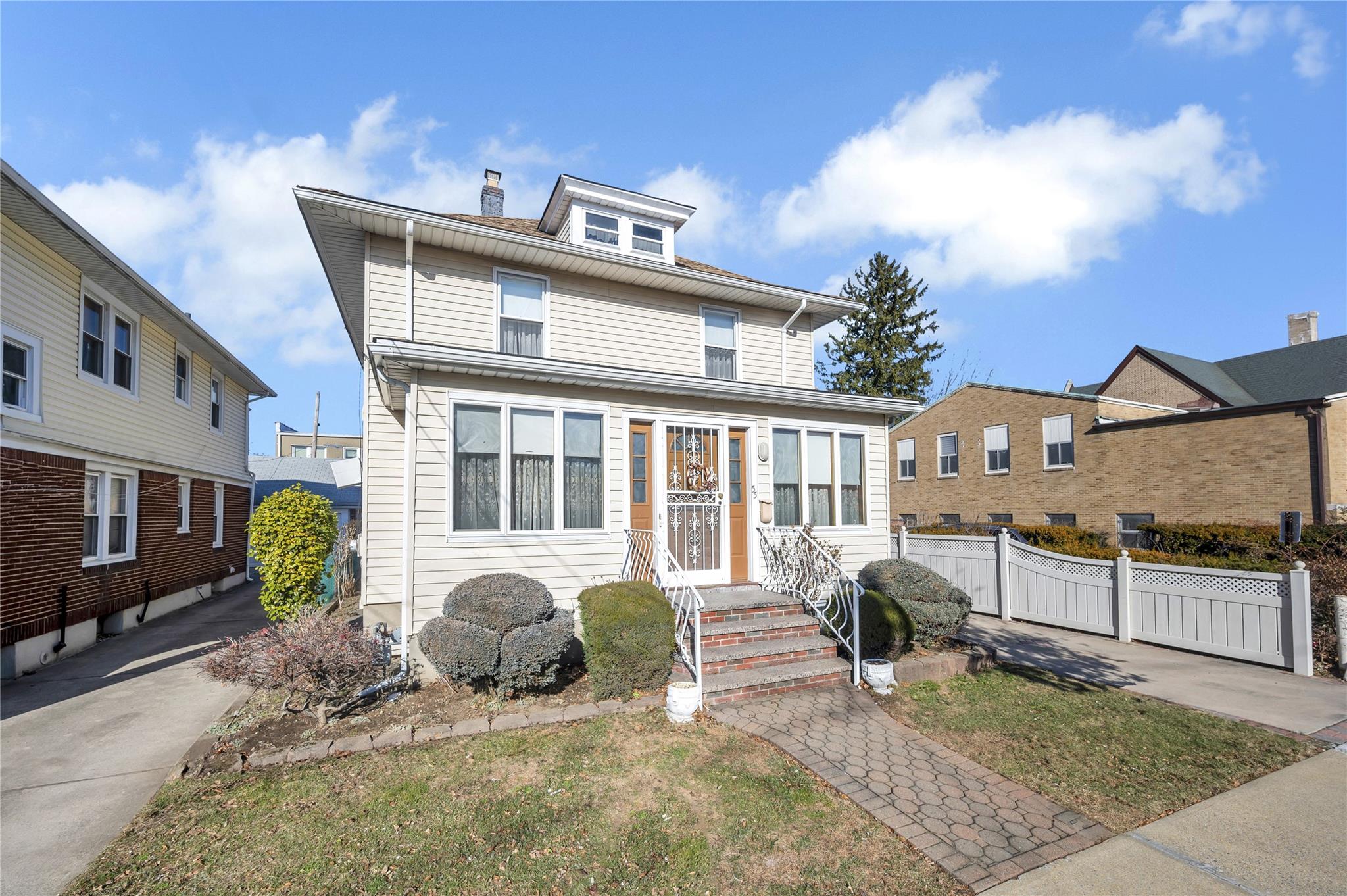 55 Spooner Street, Floral Park, New York image 2