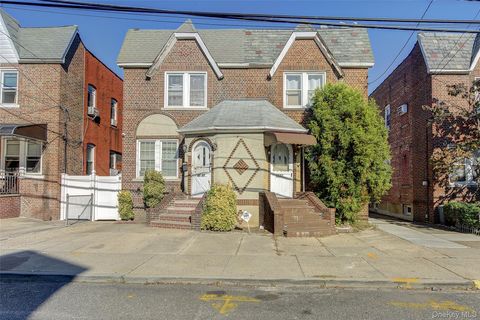 Photo of 9507 239 Street, Floral Park, NY 11001 (MLS # 923087)