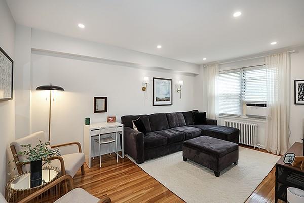 2 Edwards Street 3 B