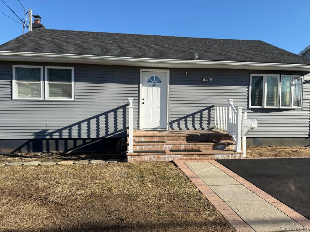 Photo of 447 Albany Avenue, Amityville, NY 11701 (MLS # 952451)