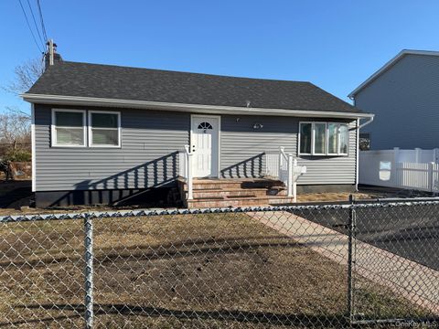 Photo of 447 Albany Avenue, Amityville, NY 11701 (MLS # 952451)