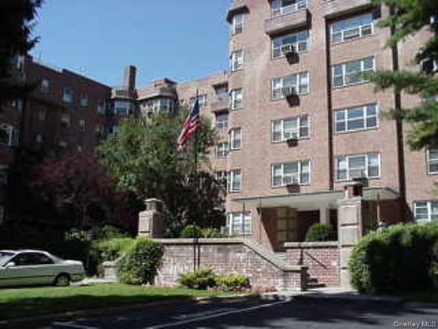 Scarsdale, New York 10583, United States, 1 Bedroom Bedrooms, ,1 BathroomBathrooms,Residential,Active,239614