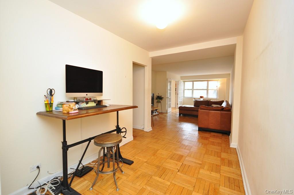 Scarsdale, New York 10583, United States, 1 Bedroom Bedrooms, ,1 BathroomBathrooms,Residential,Active,239614