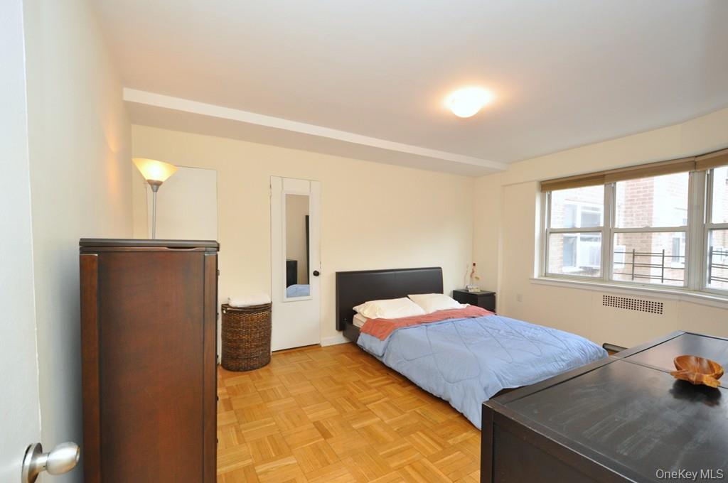 Scarsdale, New York 10583, United States, 1 Bedroom Bedrooms, ,1 BathroomBathrooms,Residential,Active,239614