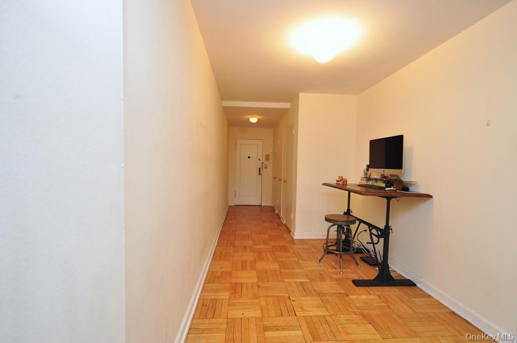 Scarsdale, New York 10583, United States, 1 Bedroom Bedrooms, ,1 BathroomBathrooms,Residential,Active,239614