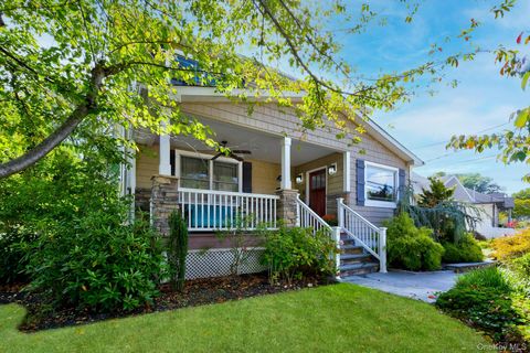 55 Singworth Street Oyster Bay NY 11771