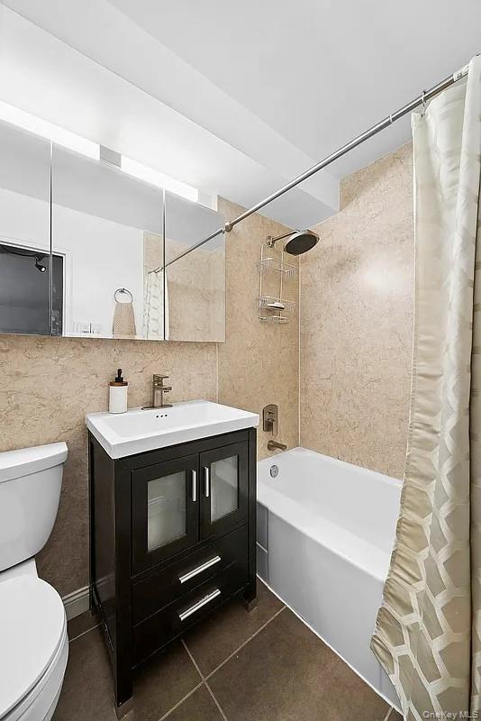 233 E 69th Street 5F