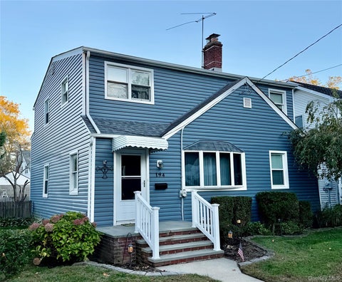 Photo of 194 Rolling Street, Malverne, NY 11565 (MLS # 1067216)