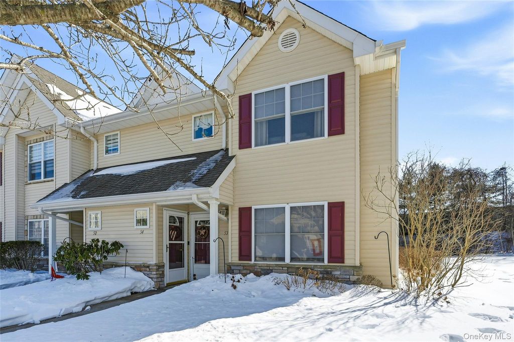 Photo of 54 Morley Circle, Melville, NY 11747 (MLS # 959161)