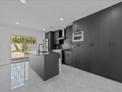 66-39 Jay Avenue, Maspeth, New York image 4