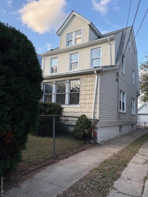 21511 111th Road Queens Village NY 11429