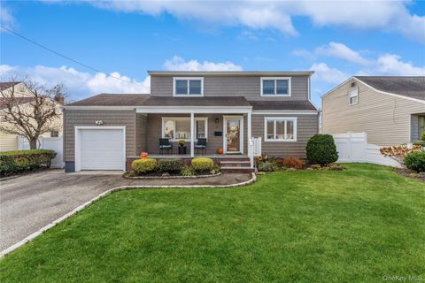 14 Cypress Street Farmingdale NY 11735