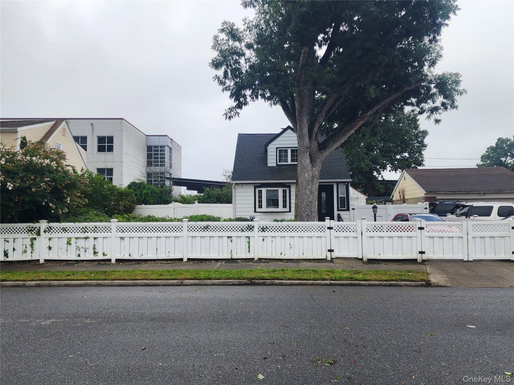 Photo of 5 Konig Court, Roosevelt, NY 11575 (MLS # 1045823)