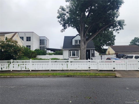 Photo of 5 Konig Court, Roosevelt, NY 11575 (MLS # 1045823)