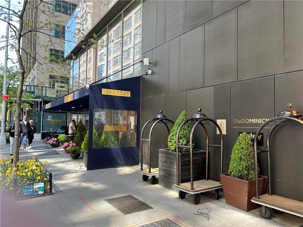 246 Spring Street 1502