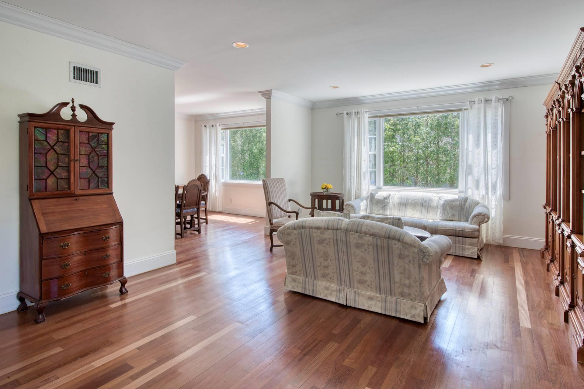 46 Oak Street, Westhampton Beach, New York image 5