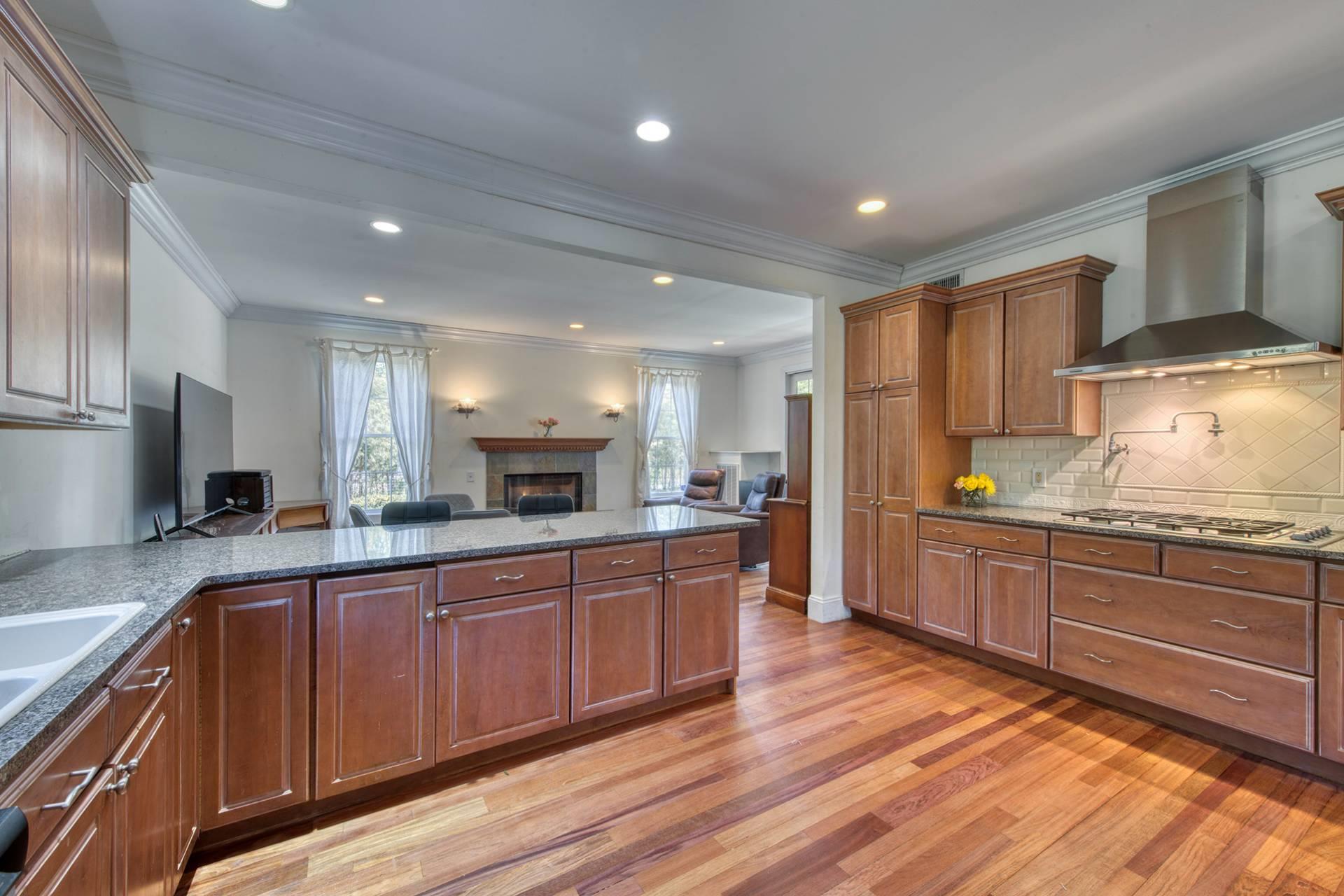 46 Oak Street, Westhampton Beach, New York image 8