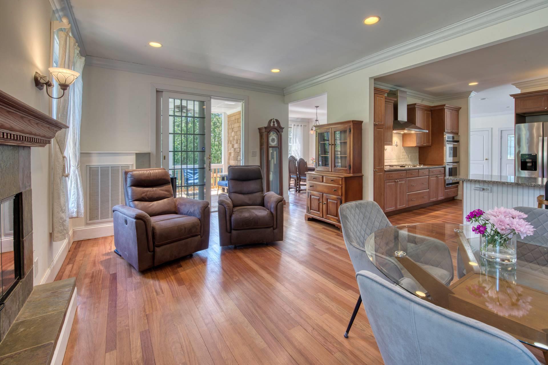 46 Oak Street, Westhampton Beach, New York image 13