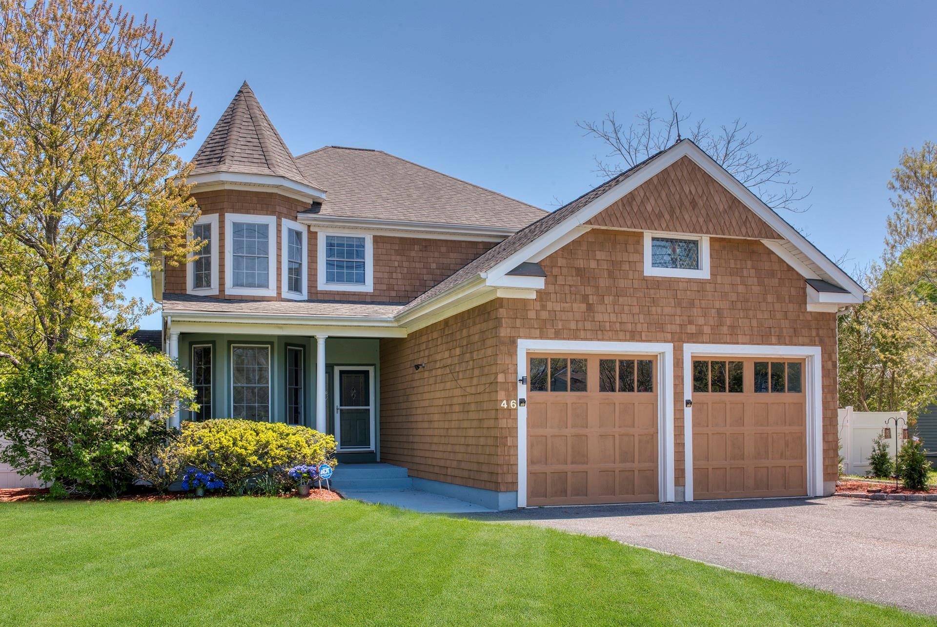 46 Oak Street, Westhampton Beach, New York image 1