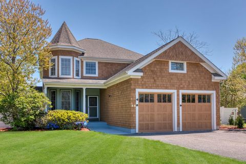 46 Oak Street Westhampton Beach NY 11978
