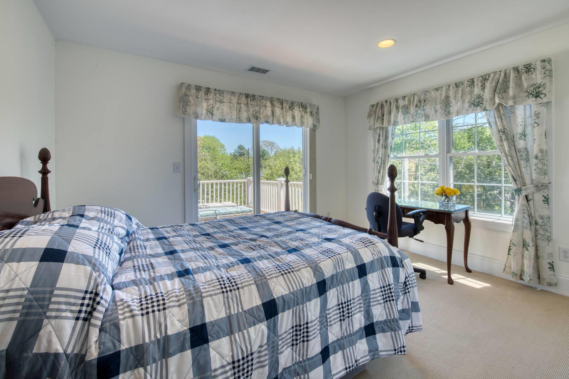 46 Oak Street, Westhampton Beach, New York image 21