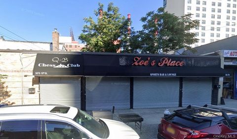 Photo of 38-76 10th Street St, Long Island City, NY 11101 (MLS # 998297)