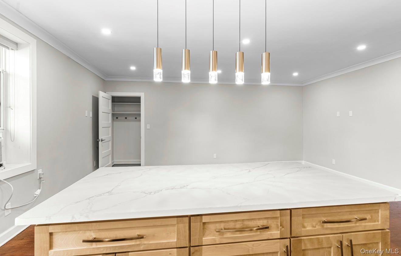 1133 Midland Avenue 3D