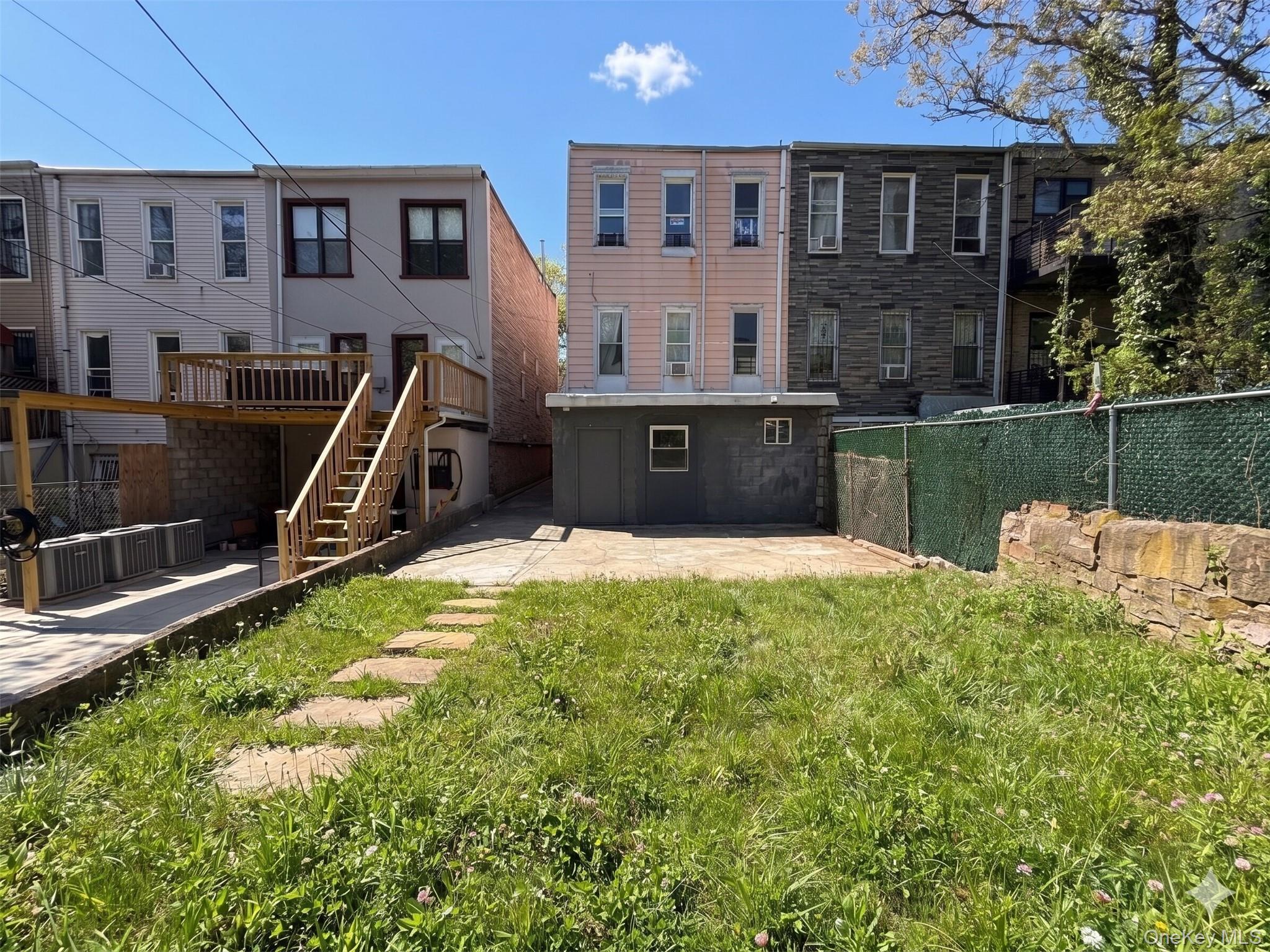 252 Woodbine Street