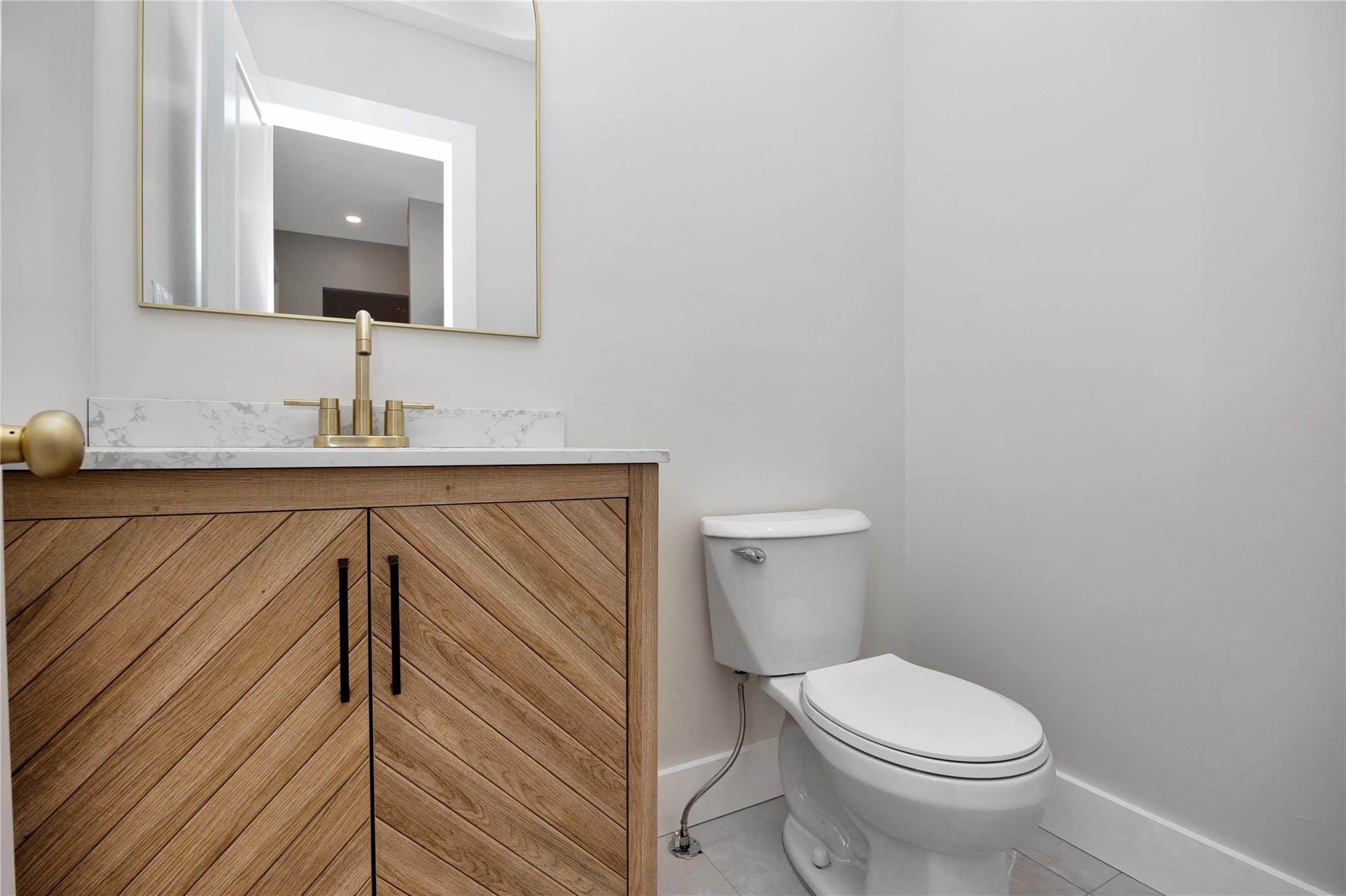 697 8th Street, Bohemia, New York image 13