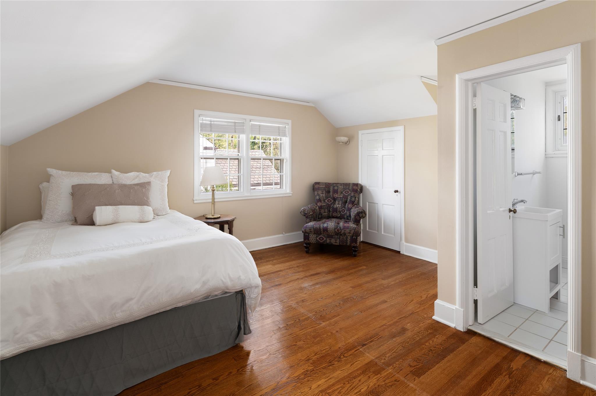 250 Oxford Road, New Rochelle, New York image 27