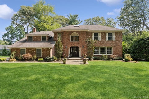 Homes For Sale - 38 Riverview Terrace<br/> Smithtown, NY 11787